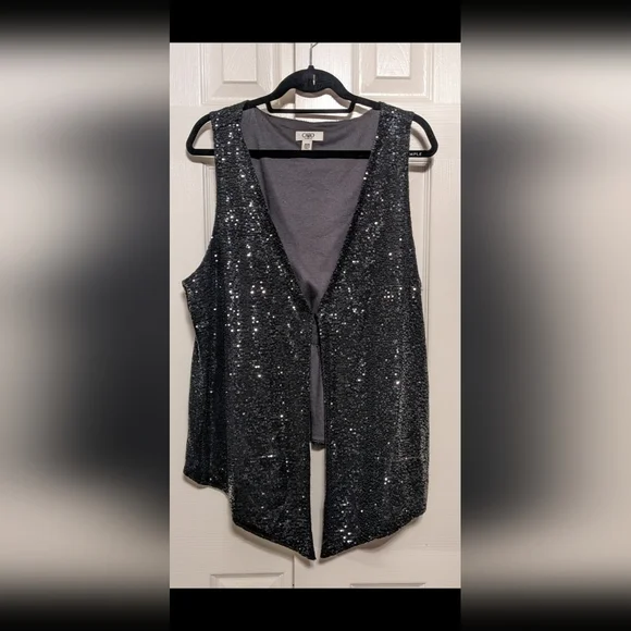 5/$25 CATO black sequins vest - Picture 1 of 5